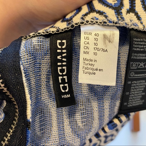 70’s Patterned Mini Skirt - Picture 3 of 3